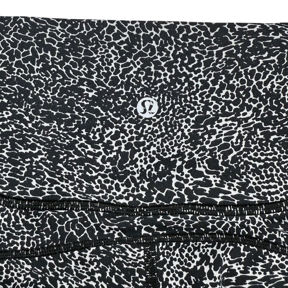 LULULEMON In Movement Tight 25" Everlux Sz 4 Diffuse Starlight Black - Picture 7 of 8